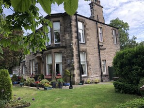 Garden - The Alba House (Edinburgh)