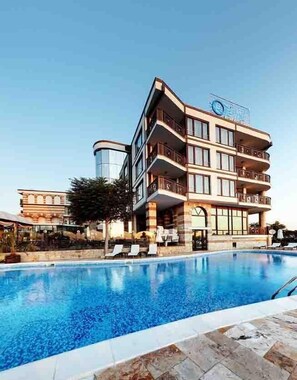 Utomhuspool