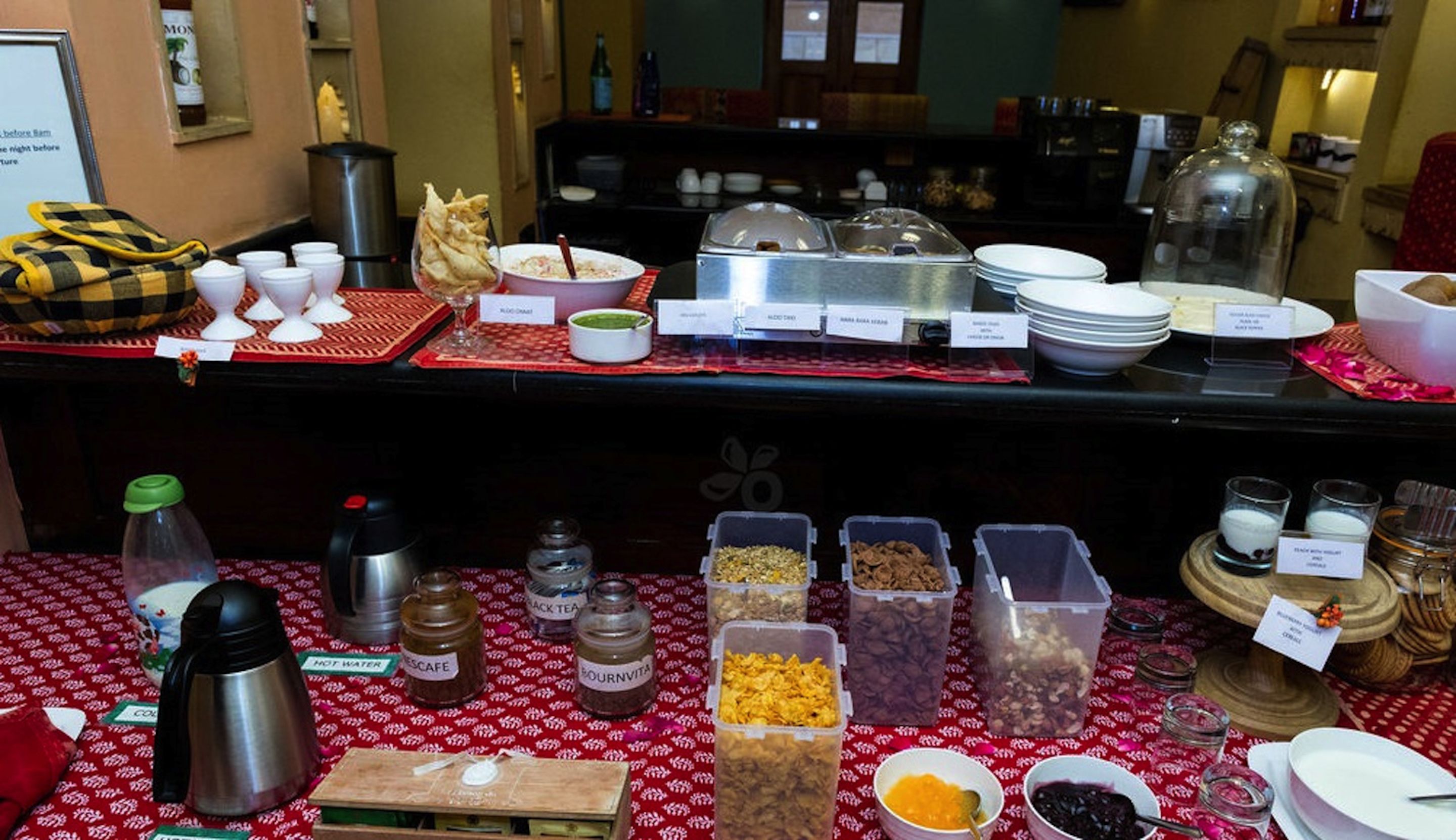 breakfast (inr 550 per person)