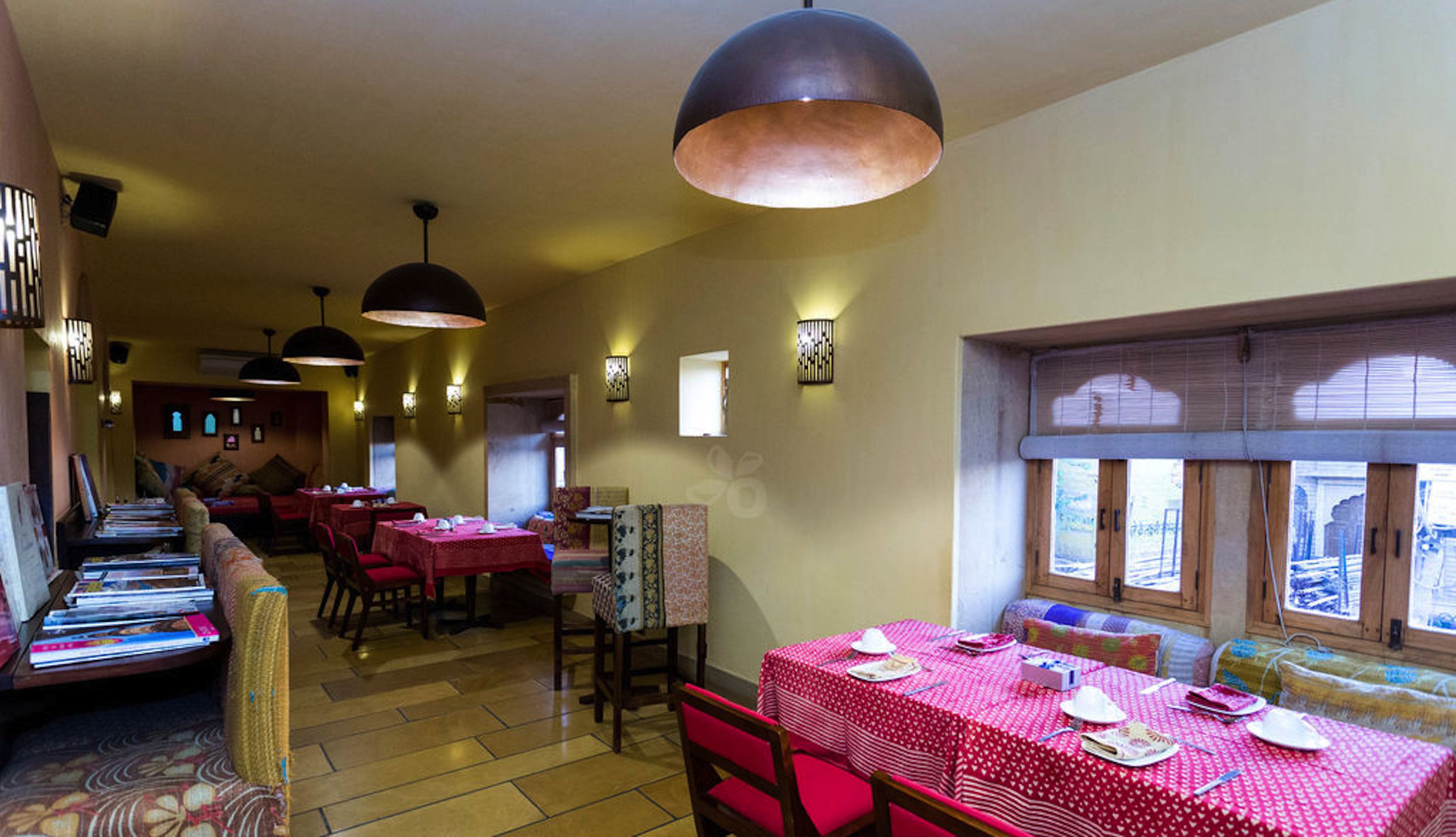 breakfast (inr 550 per person)