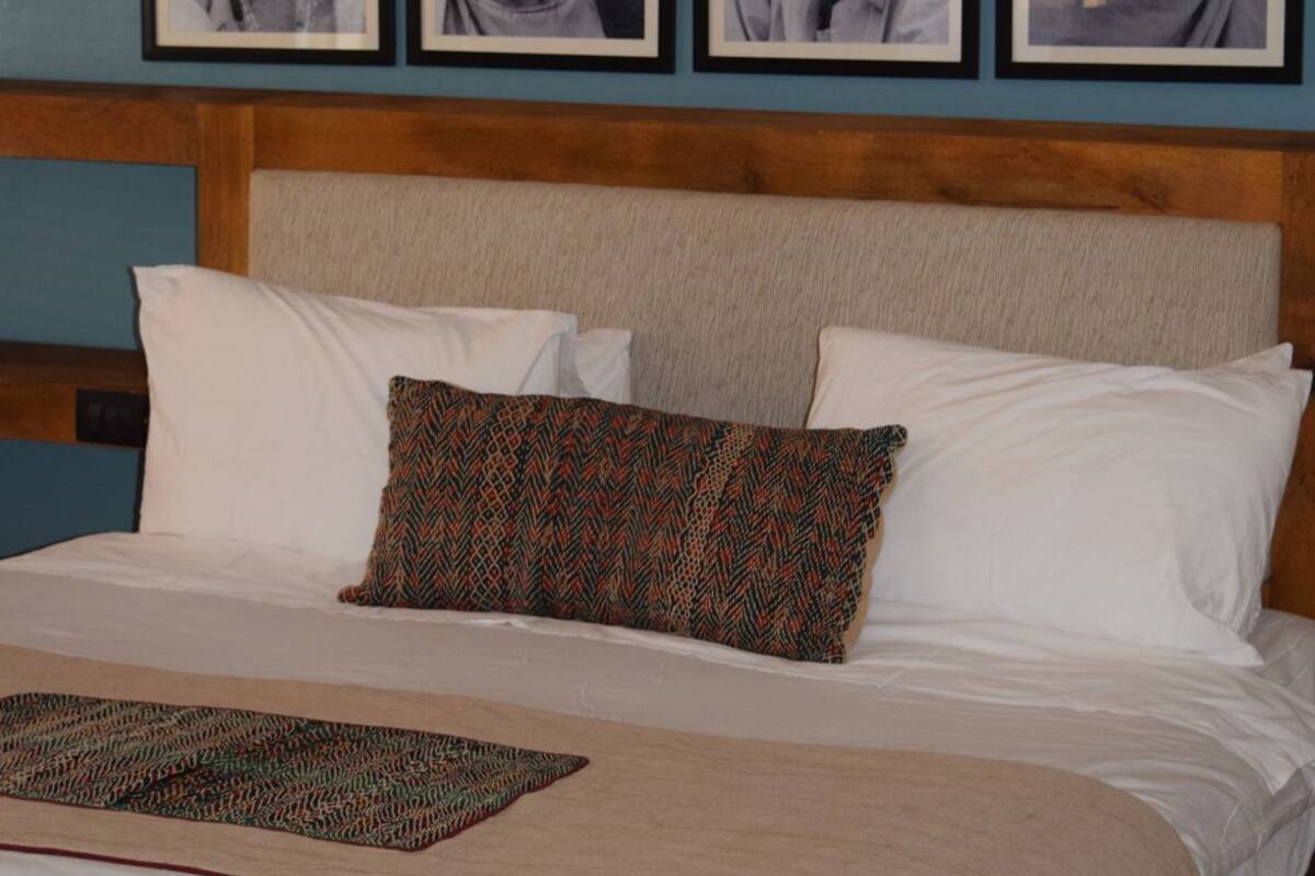 Premium bedding, minibar, in-room safe, free WiFi