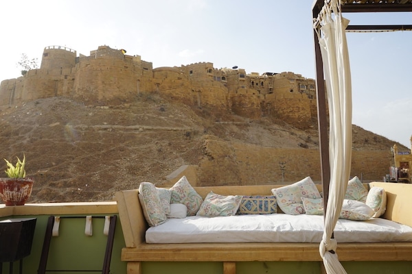 Pemandangan dari hartanah