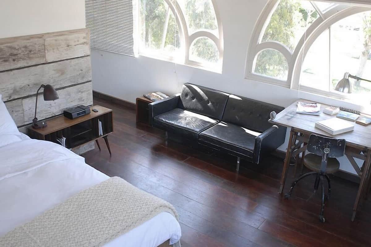 premium room, courtyard view, tower | premium bedding, minibar, in-room safe, individually furnished