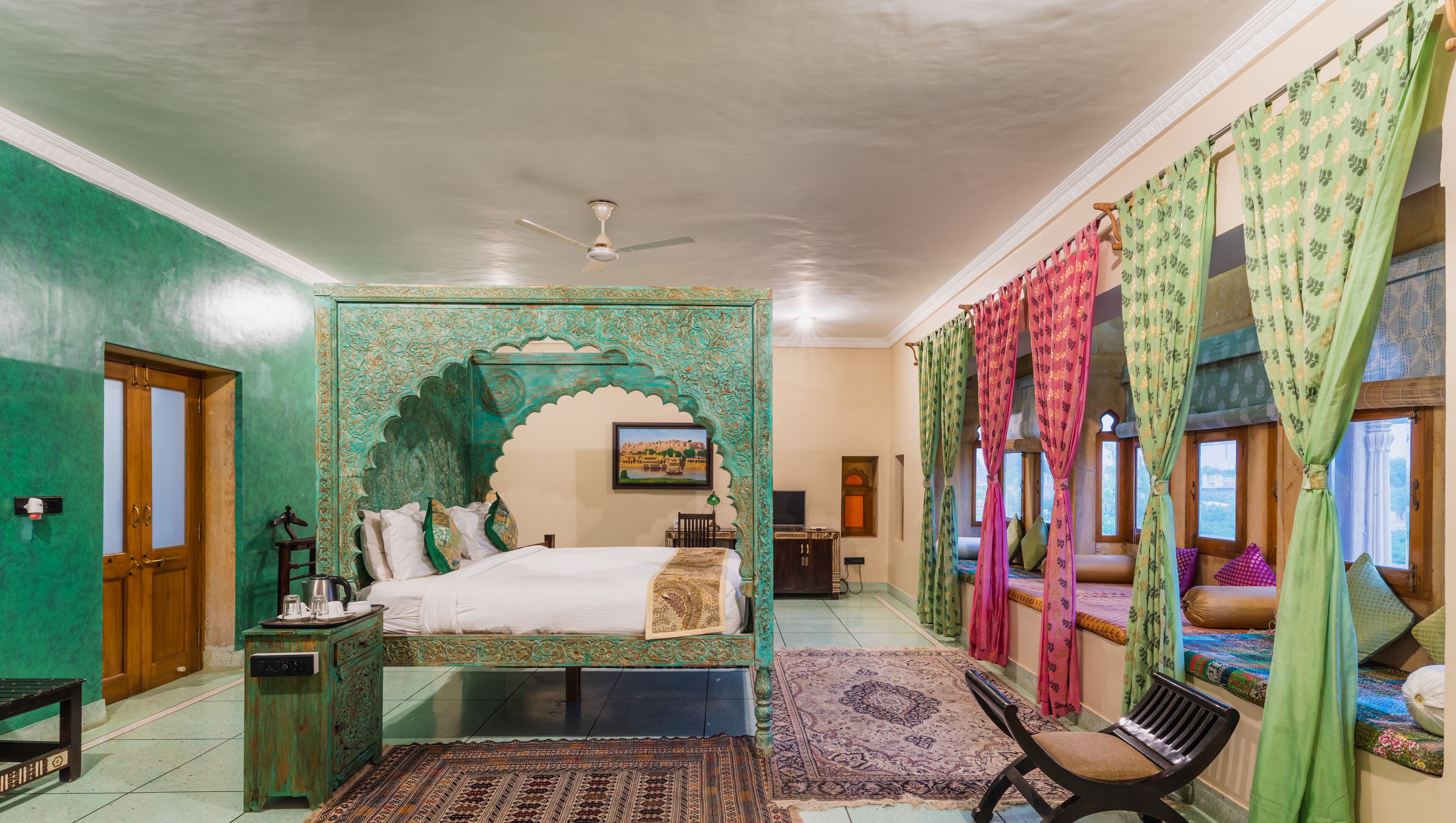 luxury suite, 1 bedroom | 1 bedroom, minibar, desk, free cots/infant beds