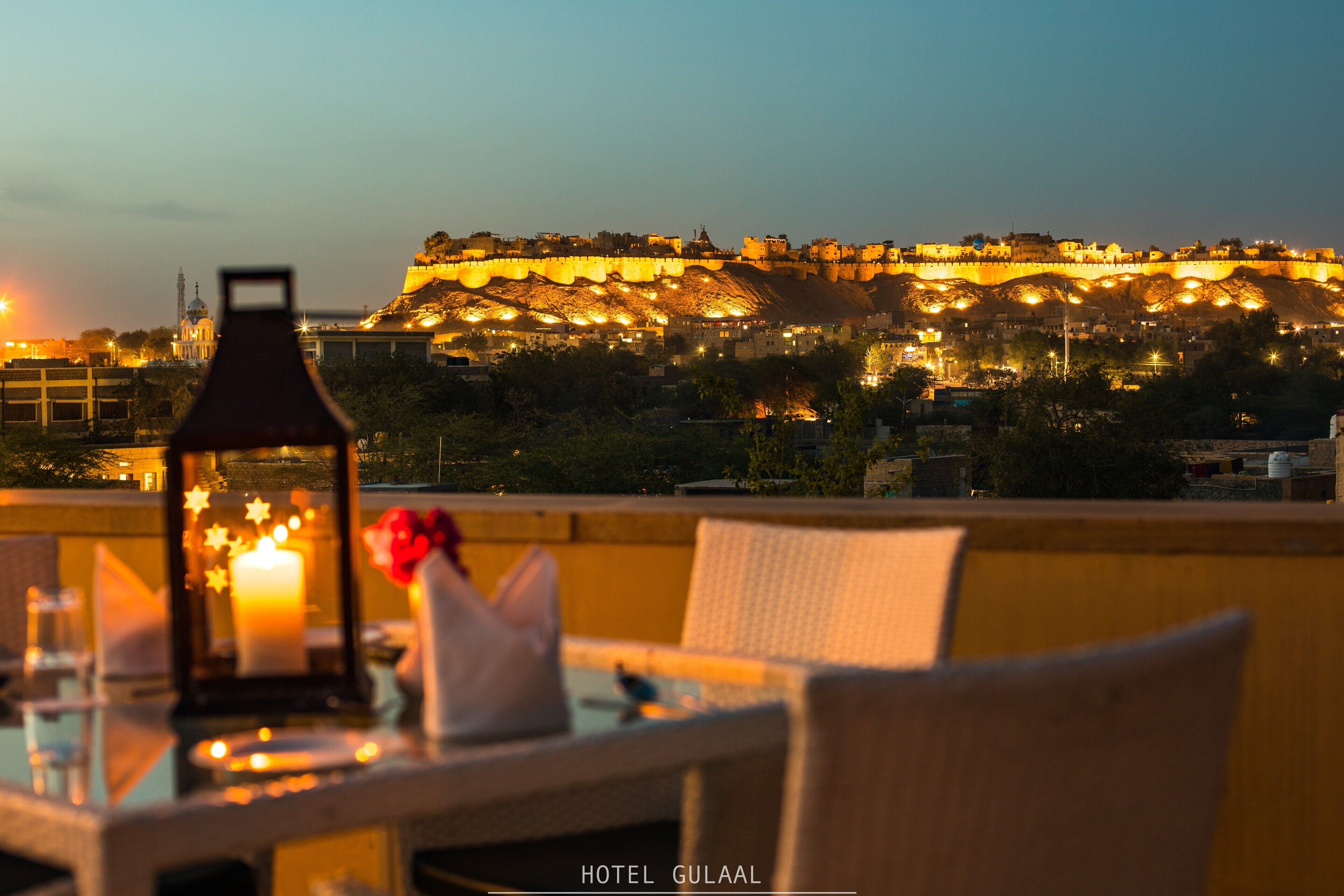 2 restaurants, Indian cuisine