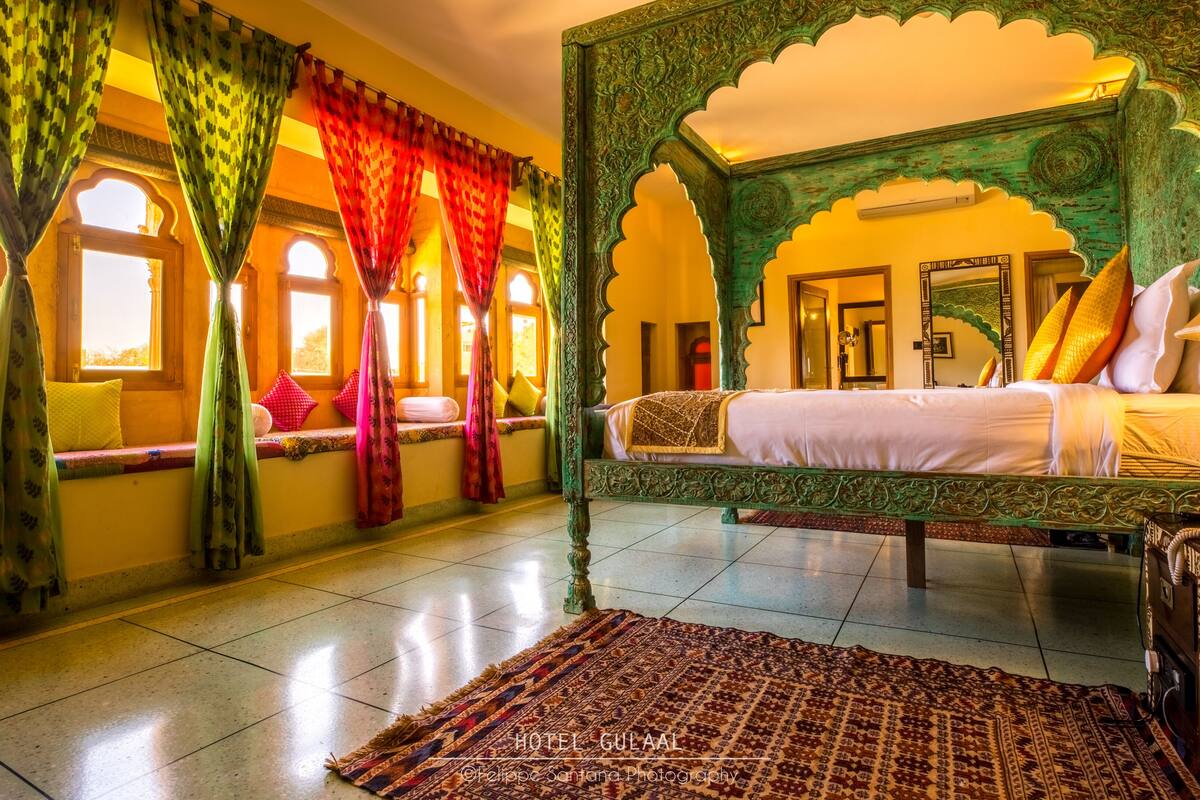 luxury suite, 1 bedroom | 1 bedroom, minibar, desk, free cots/infant beds