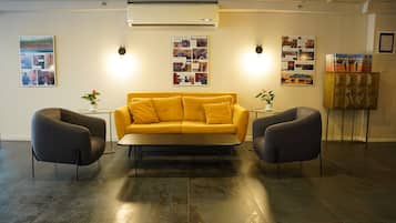 Sala de estar en el lobby