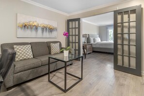 Suite, 1 King Bed with Sofa bed, Accessible, Non Smoking (with Sofabed) | 1 bedroom, laptop workspace, iron/ironing board, rollaway beds