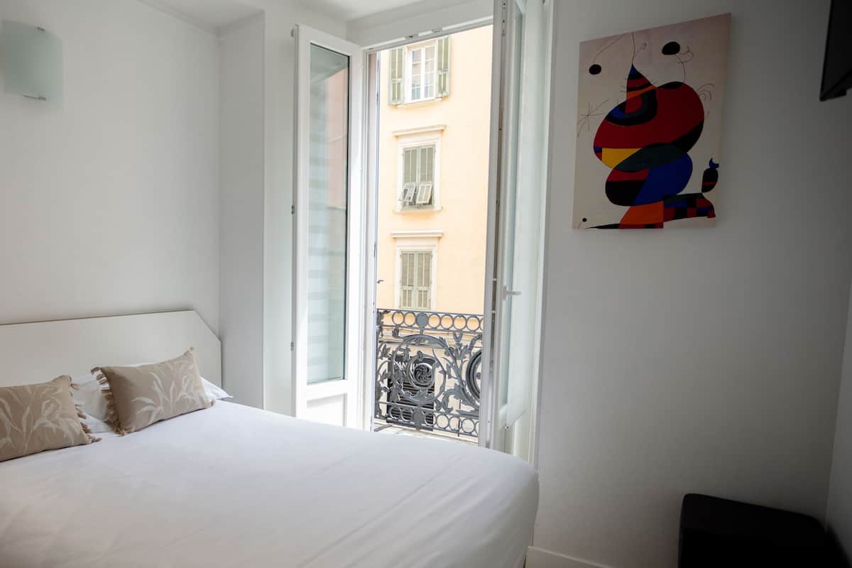 Comfort Double Room, 1 Double Bed, Private Bathroom | Premium bedding, desk, soundproofing, iron/ironing board