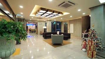 Lobby-Lounge