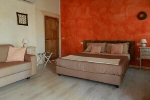 Cofres nos quartos, escrivaninha