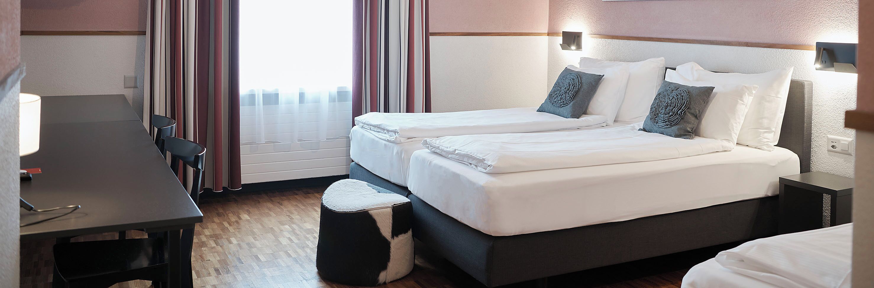 comfort triple room, 1 bedroom | 1 bedroom, hypo-allergenic bedding, down duvets, laptop workspace