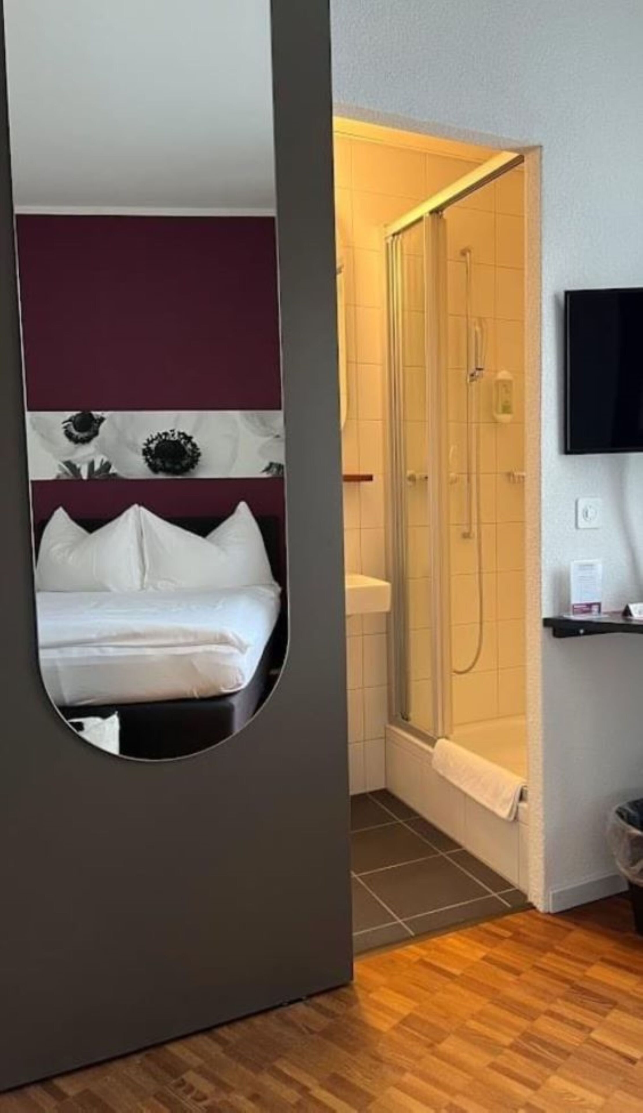 economy double room, balcony | 1 bedroom, hypo-allergenic bedding, down duvets, laptop workspace