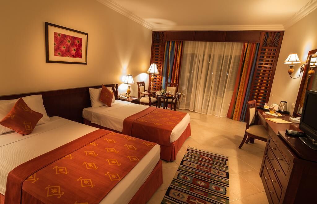 1 bedroom, minibar (some free items), in-room safe, desk
