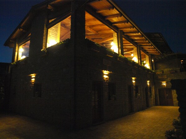 Premium Apartment, 1 Bedroom, 2 Bathrooms | Front of property - evening/night