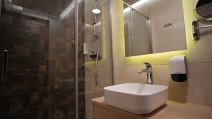 Superior-Einzelzimmer | Badezimmer