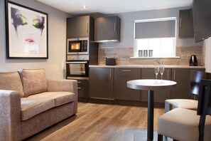 Studio (Luxe) | Private kitchen | Electric kettle - Epic Apart Hotel - Duke Street (Liverpool)