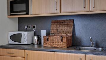 1 bedroom, in-room safe, desk, iron/ironing board