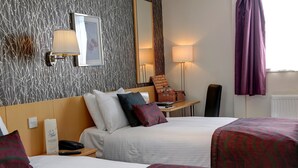 1 chambre, coffres-forts dans les chambres, bureau