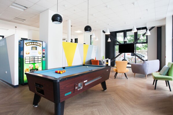 Interior - Chalmers Street (Edinburgh)