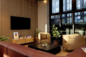 Coin salon dans le hall