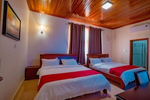 1 dormitorio, ropa de cama de alta calidad, minibar y caja fuerte