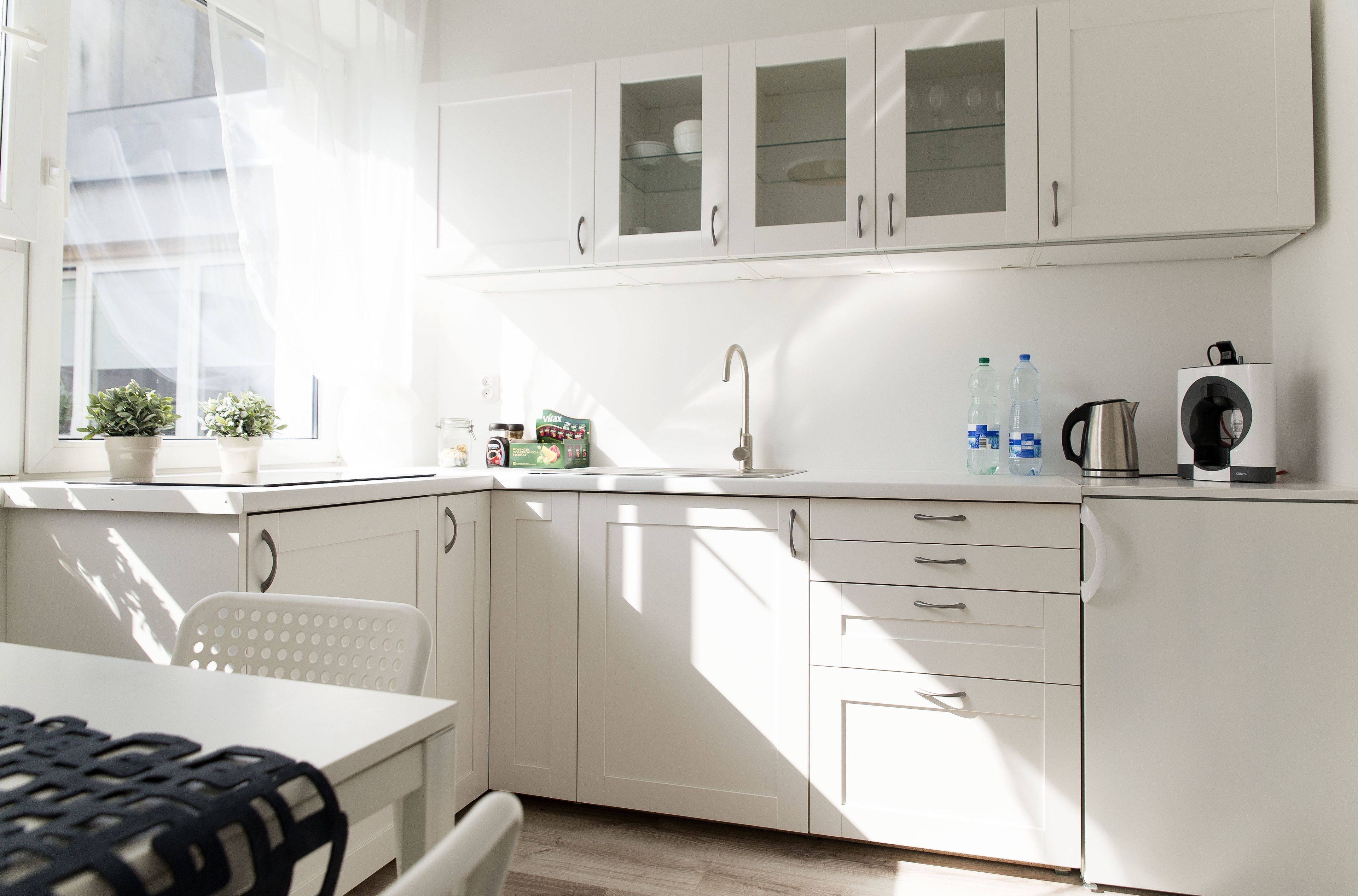 Departamento Confort, 2 habitaciones, cocina | Cocina privada | Refrigerador, microondas, parrilla de estufa y cafetera de espresso 