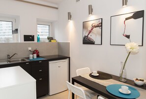 Estudio Deluxe | Servicio a la habitación