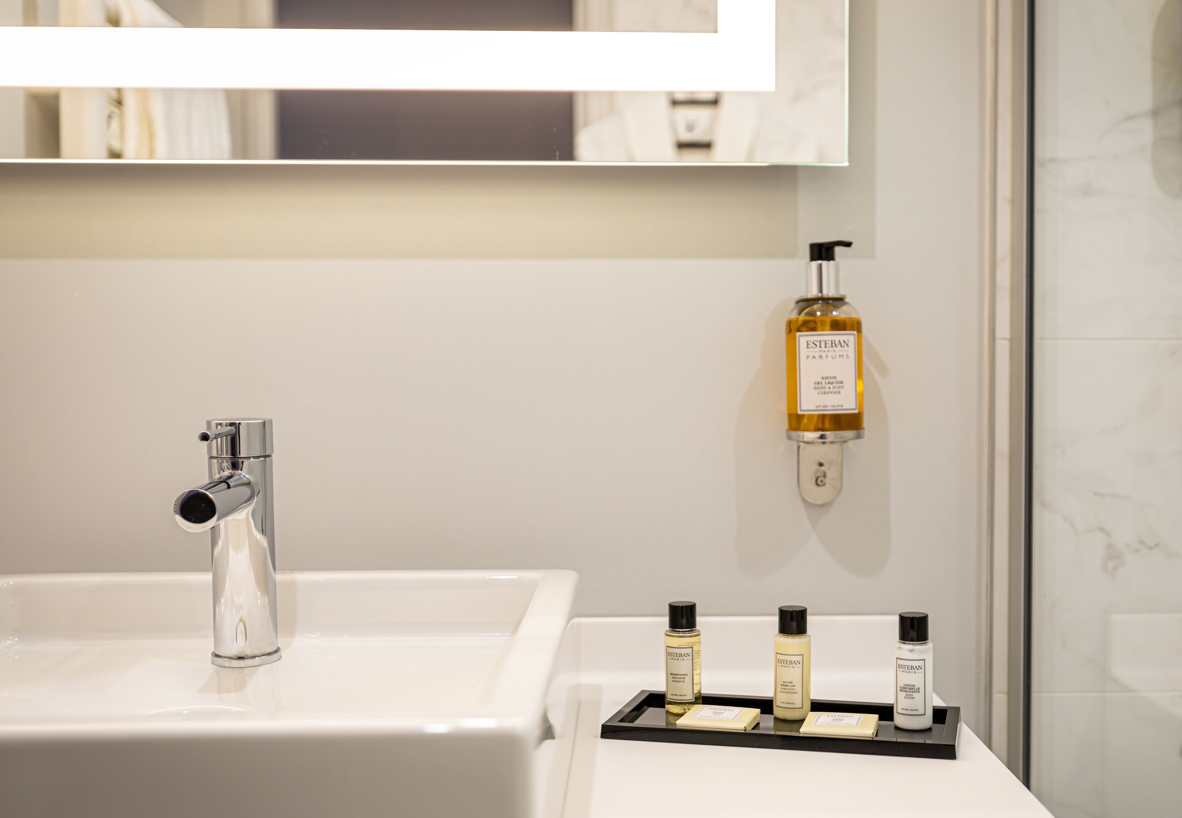 superior double room | in-room safe, soundproofing, free wifi, bed sheets