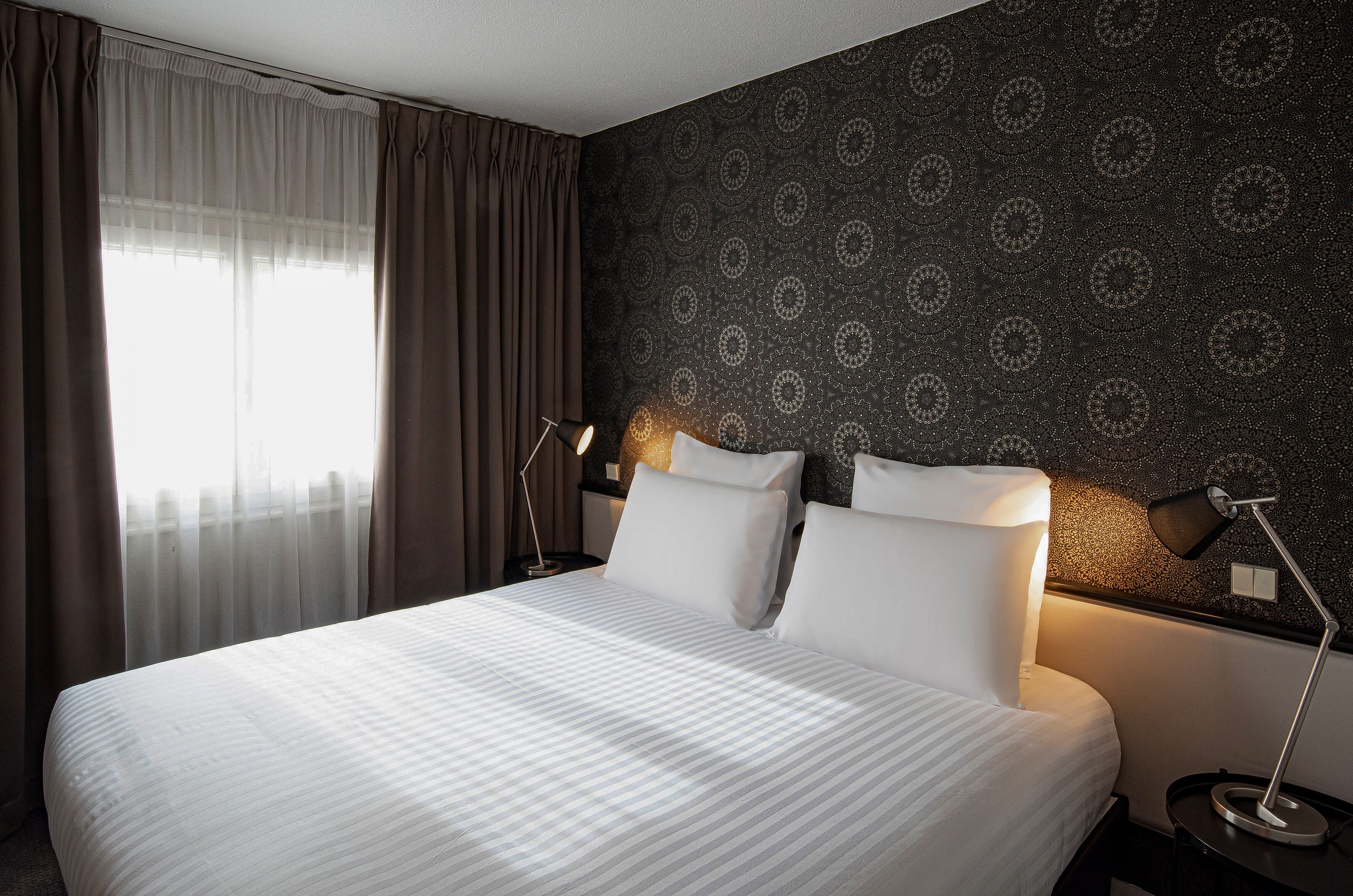 double room | in-room safe, soundproofing, free wifi, bed sheets