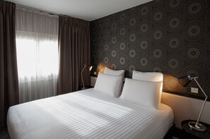 Double Room | In-room safe, soundproofing, free WiFi, bed sheets - Hotel Quorum (Saint-Cloud)