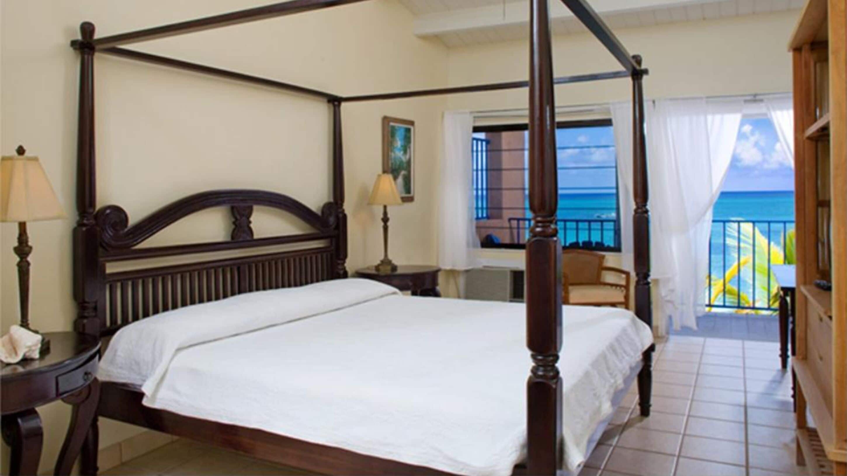 Standard Room, 1 King Bed, Ocean View | In-room safe, desk, iron/ironing board, free WiFi