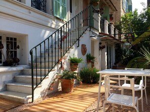 Courtyard - Hotel Villa Rose (Nice)
