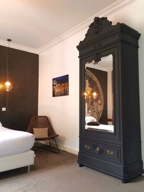 Deluxe Double Room, 1 Queen Bed | Egyptian cotton sheets, premium bedding, Select Comfort beds - Hotel Villa Rose (Nice)