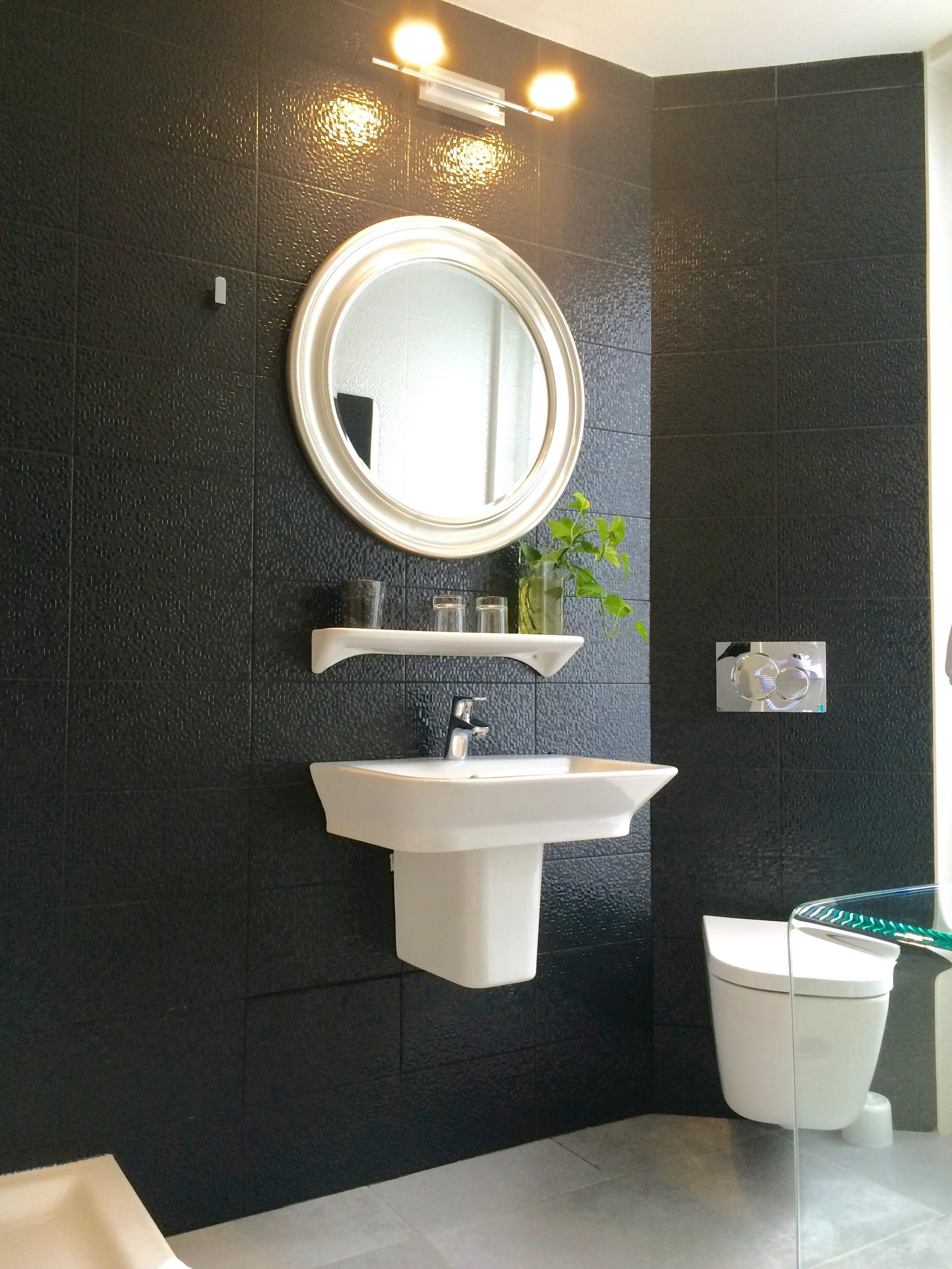 deluxe double room, 1 queen bed | bathroom | shower, free toiletries, hair dryer, towels