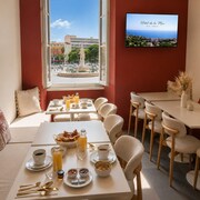 Hotel De La Mer