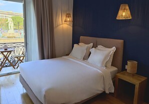 Soundproofing, iron/ironing board, free WiFi, bed sheets - Hotel De La Mer (Nice)