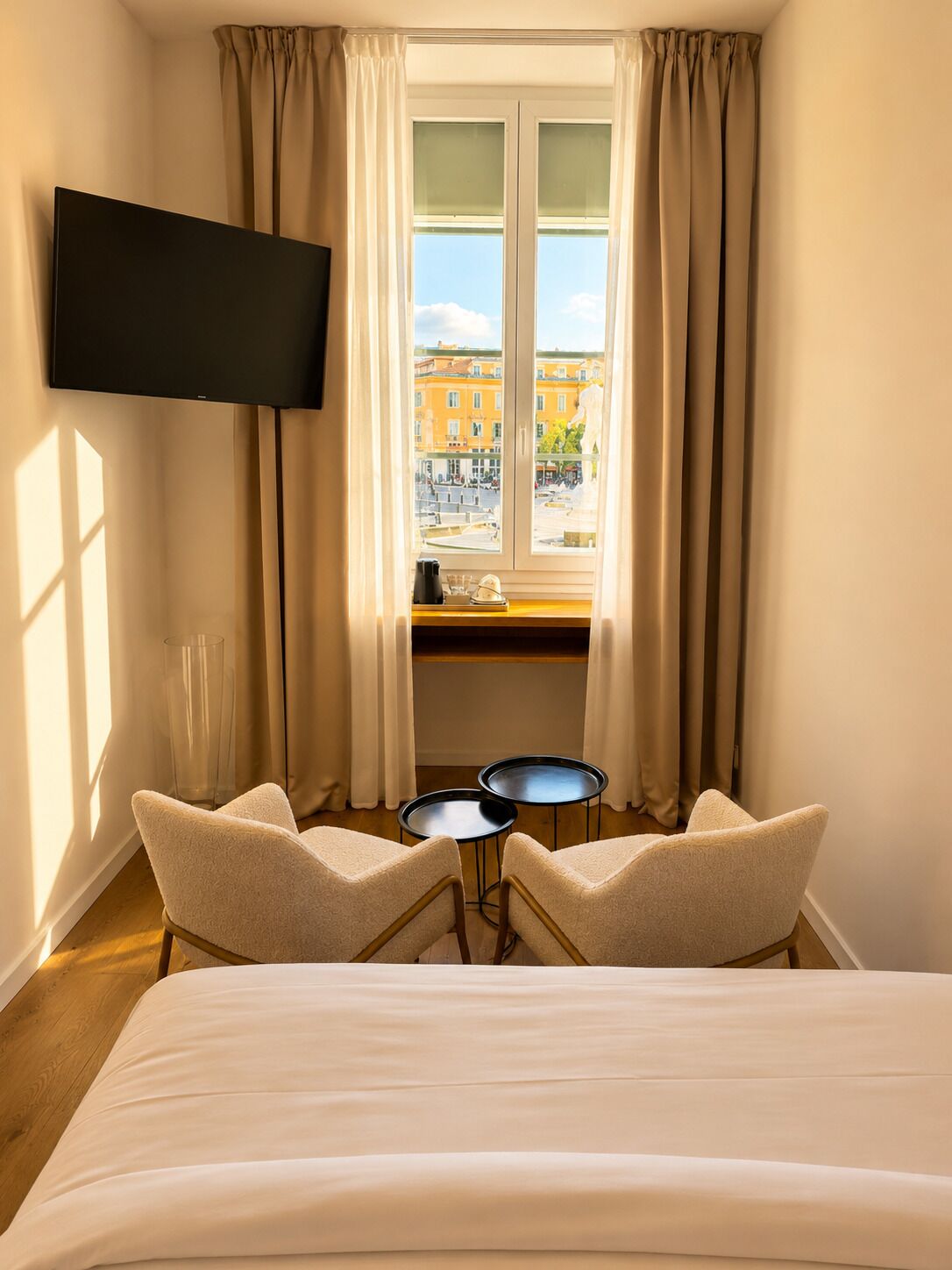 Superior Room Massena | Soundproofing, iron/ironing board, free WiFi, bed sheets