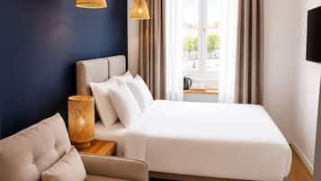 Chambre Deluxe Masséna | Chambres insonorisées, fer et planche à repasser, Wi-Fi gratuit