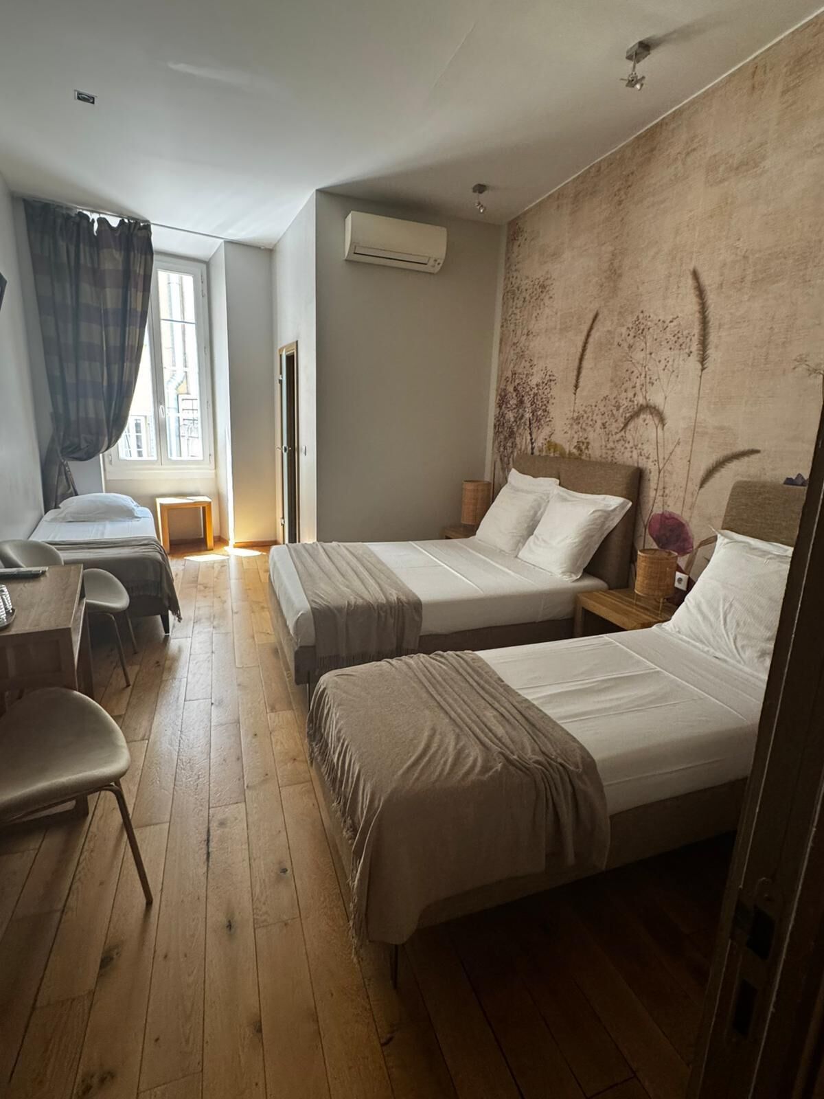 Familiekamer | Hypoallergeen beddengoed, geluiddichte muren