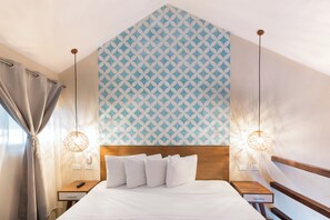 Caja fuerte, cortinas opacas, wifi gratis y ropa de cama