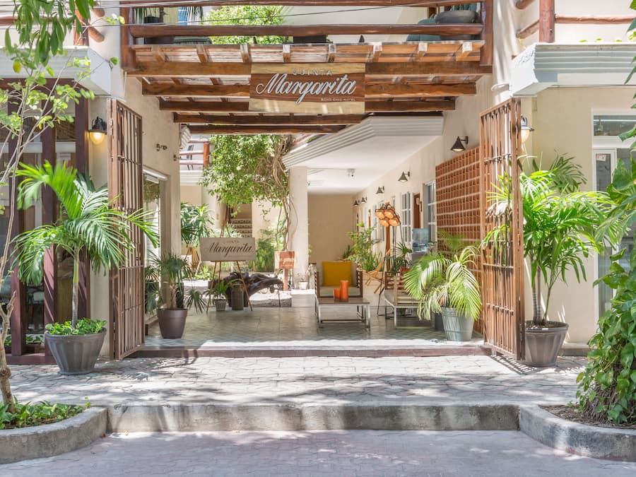 Entrada al alojamiento