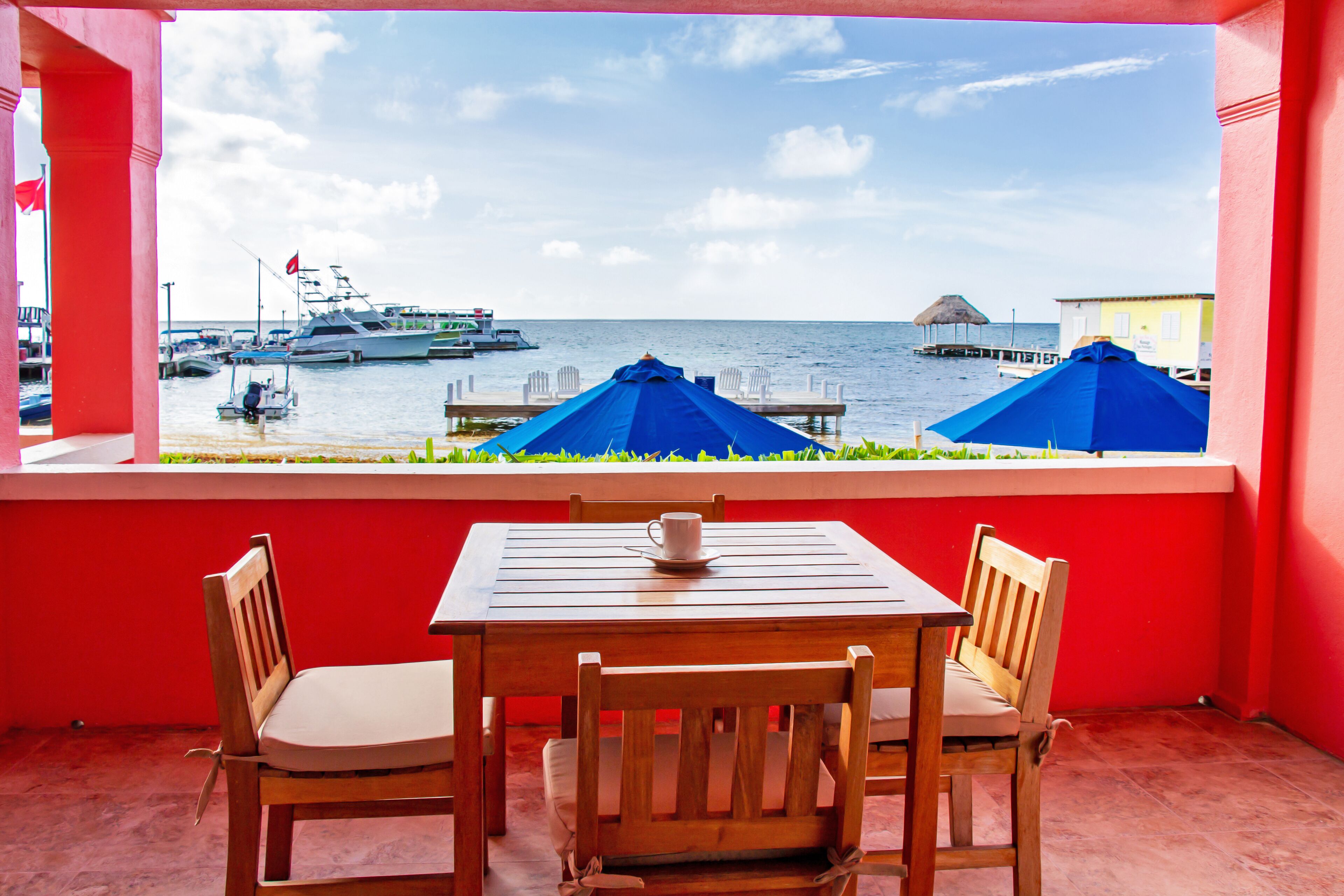 studio suite (beachfront) | balcony view
