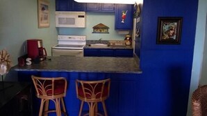 Comfort Condo, 2 Bedrooms, Beach View, Beachside | Private kitchen - Mermaid Retreat Regattas #15 by Living Easy Abaco (Marsh Harbour)