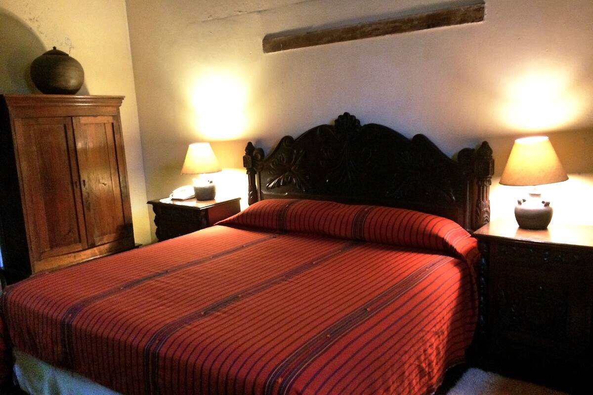 1 chambre, bureau, fer et planche à repasser, Wi-Fi gratuit