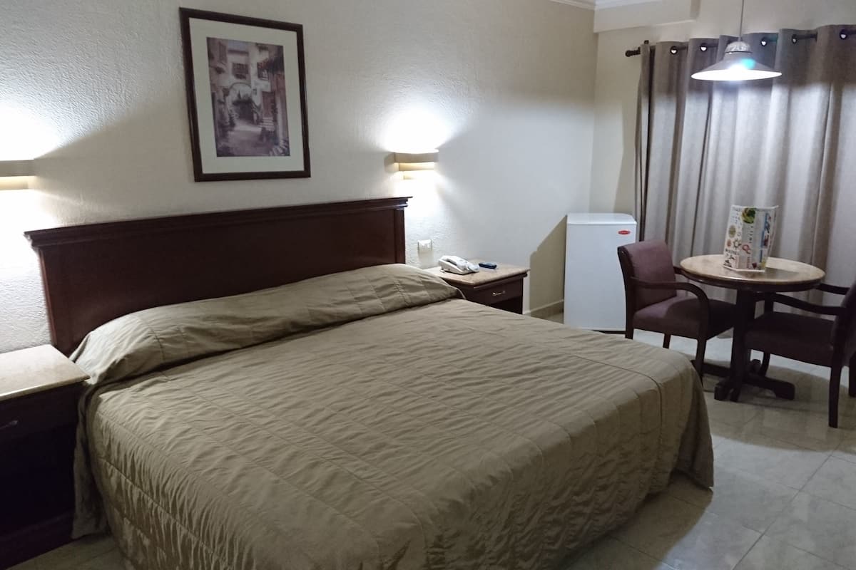 Desk, blackout curtains, free WiFi