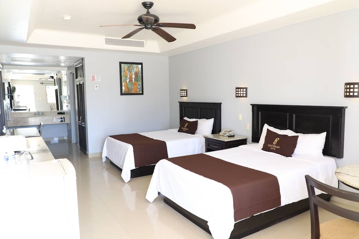 Premium bedding, in-room safe, desk, laptop workspace