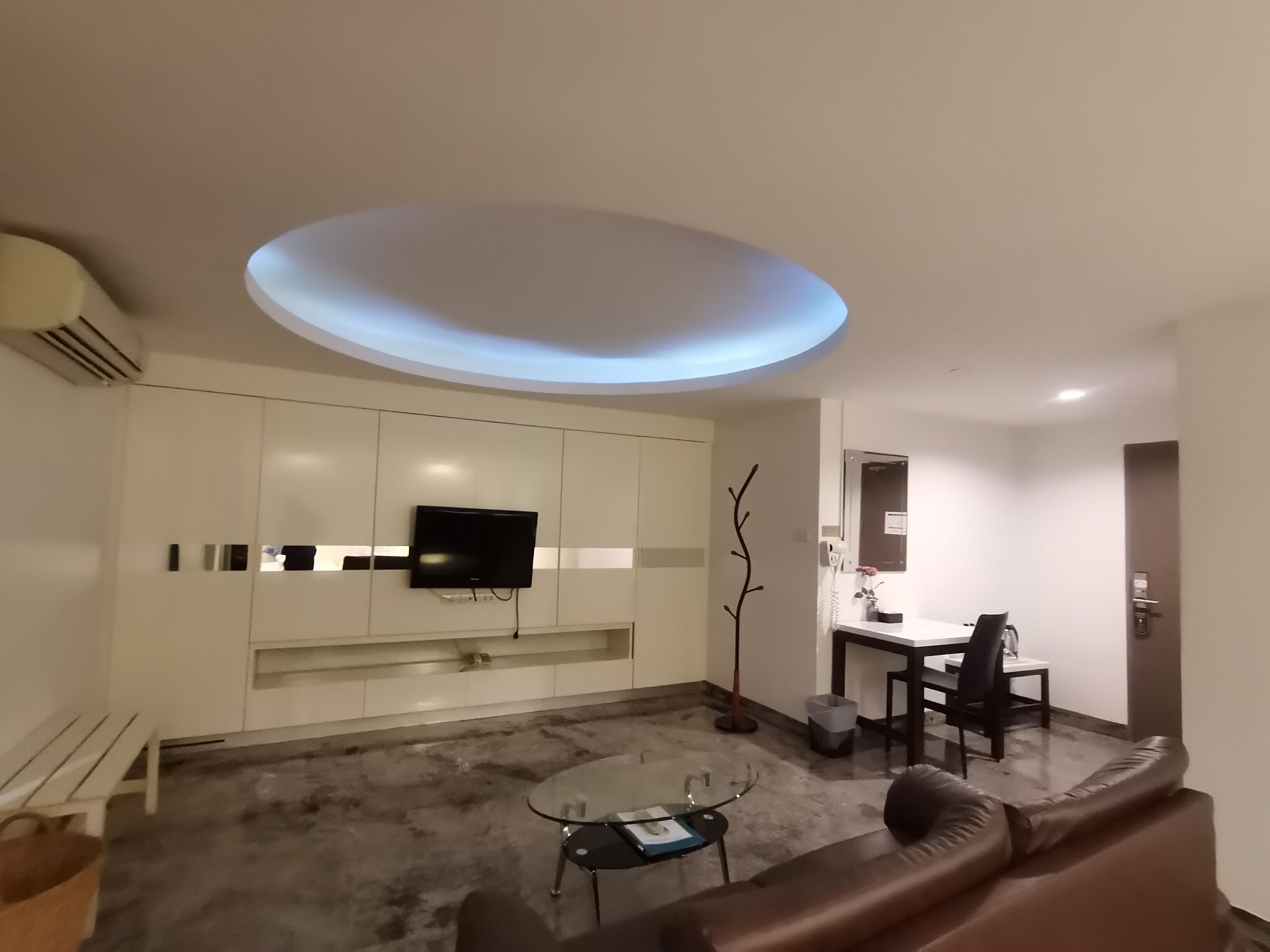 Triplet Loft | In-room safe, desk, free WiFi