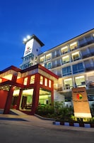 Front of property – evening/night