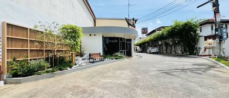 Fachada de la propiedad